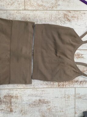 SET Active Ribbed Crop Top and leggings Set in Taupe